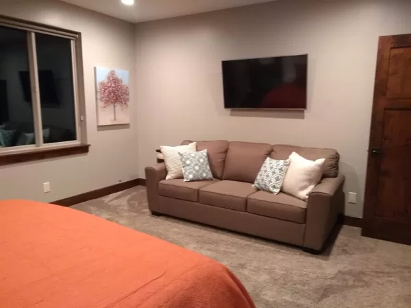 Suite #4 - Downstairs